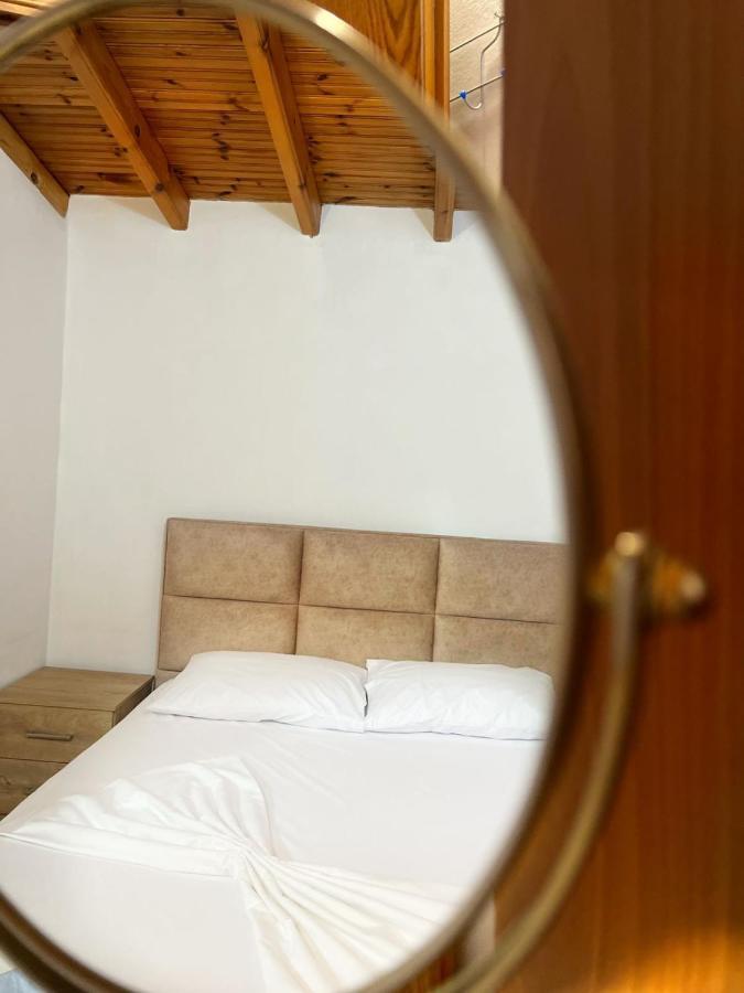 Alex Apartments Sarandë Exterior foto
